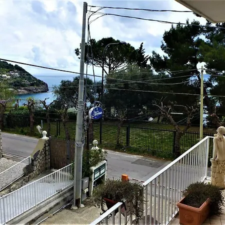 Nerano Suites Pensión