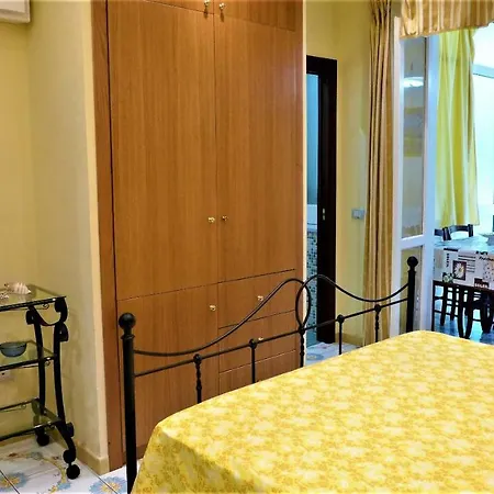 Nerano Suites Pensión Massa Lubrense