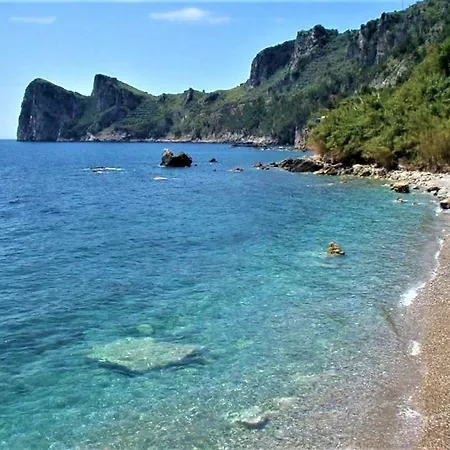 Nerano Suites *